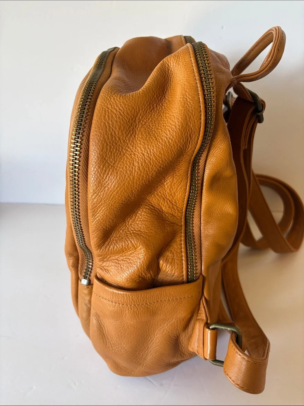 Wanderers Travel Company Leather Casual Backpack - Tan. Like brand new. - Picture 9 of 11
